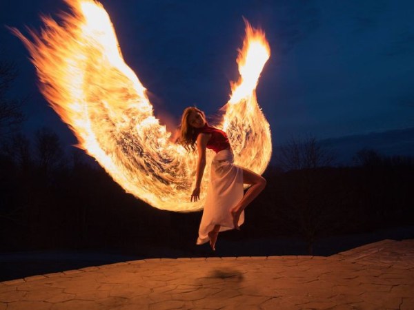 Ucu Ateşli Oklar ve Anka’nın&nbsp;Kanatları